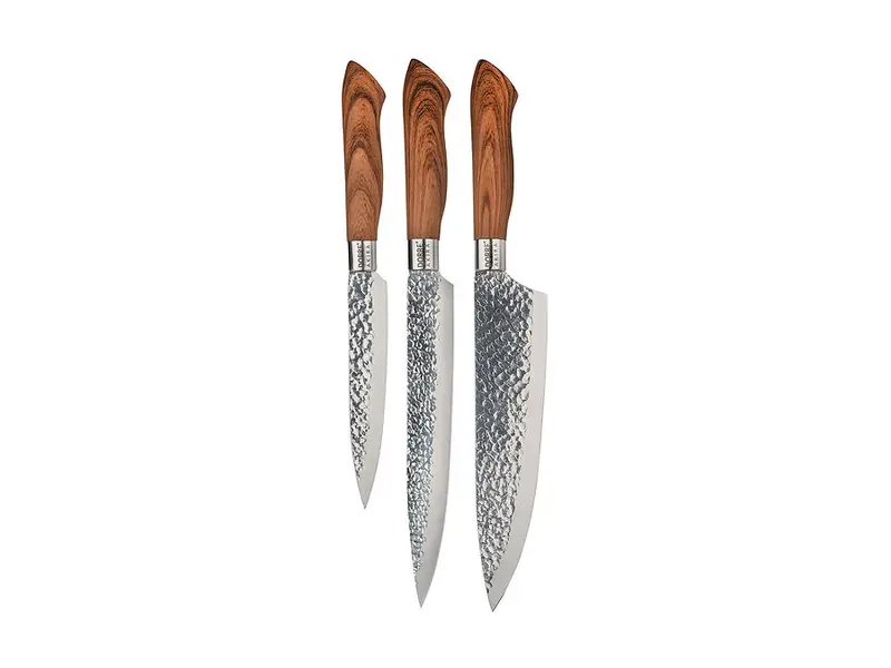 Dorre Akira knivset med tre knivar med hamrat blad