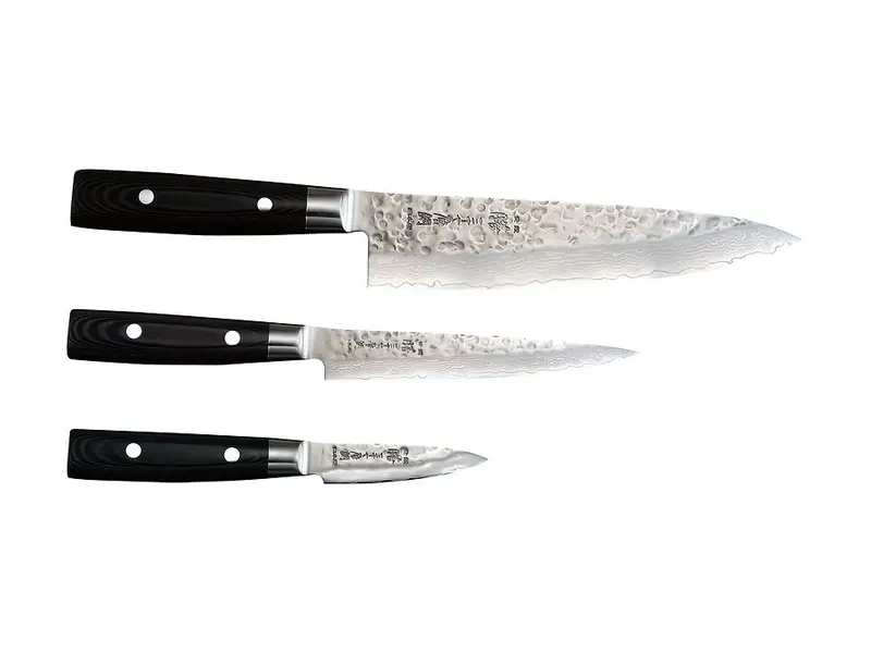 Yaxell Zen knivset med damaskerade blad och svarta micartahandtag
