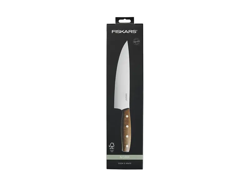 Fiskars Norr kockkniv 20 cm med nitat handtag i ljust kebony-trä